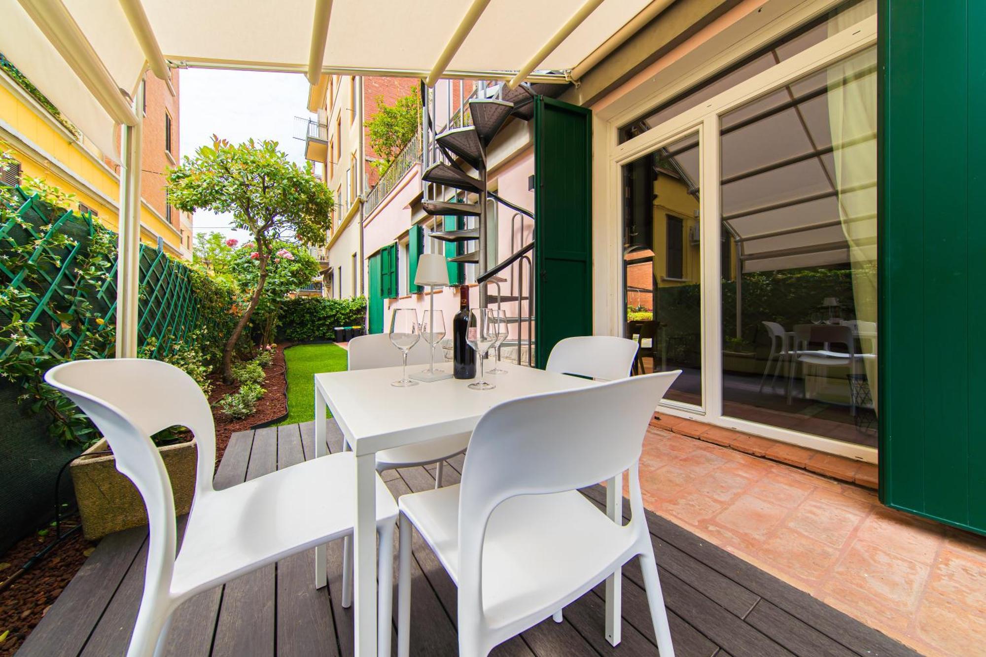 Urban Cottage Free Parking - Private Garden Bologna Bagian luar foto