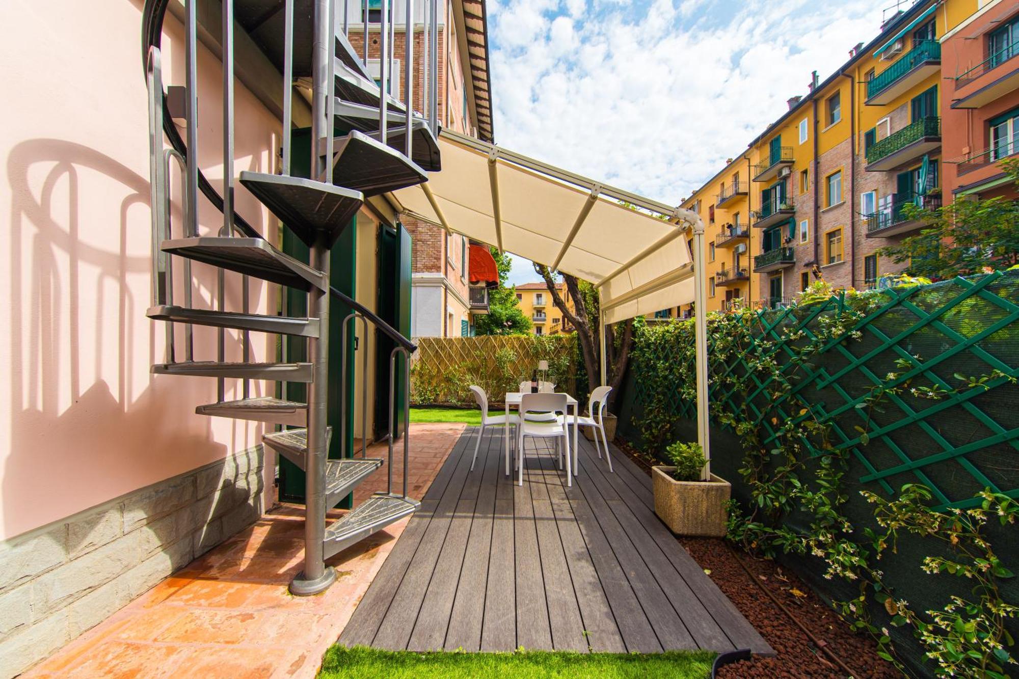 Urban Cottage Free Parking - Private Garden Bologna Bagian luar foto
